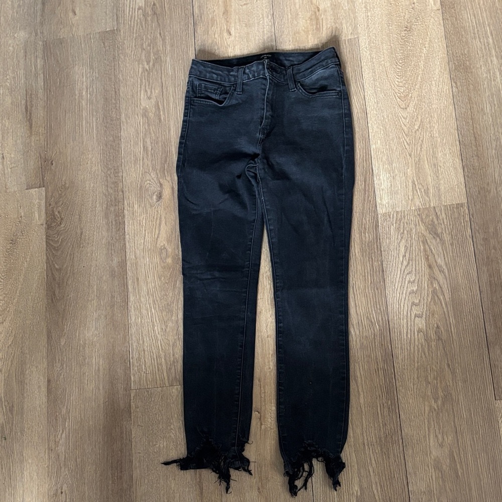 Just Black Women's Skinny Jeans in Black with Frayed Hem